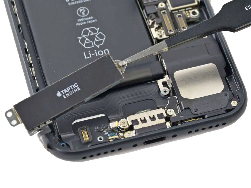 Замена виброзвонка iPhone 12 Pro