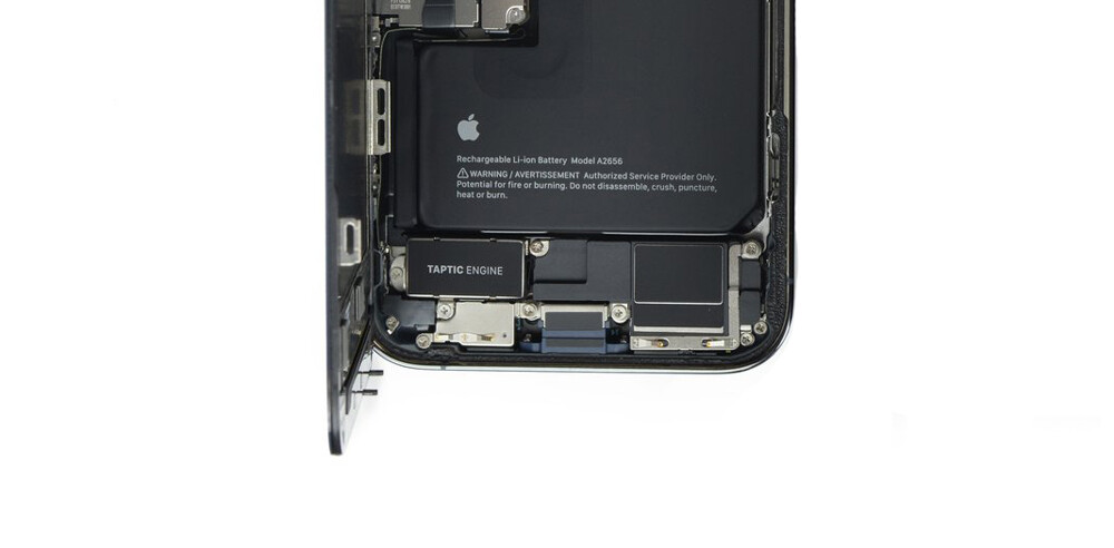 Замена виброзвонка iPhone 13 Pro