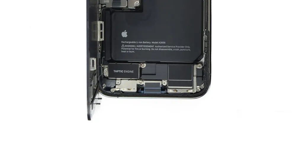 Замена виброзвонка iPhone 13 Pro