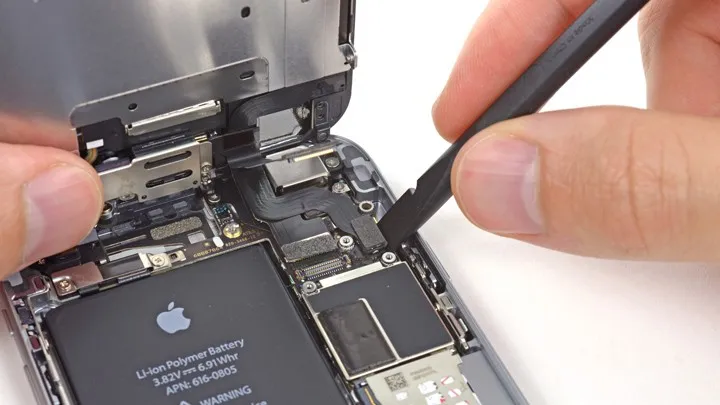 Замена виброзвонка iPhone 5s