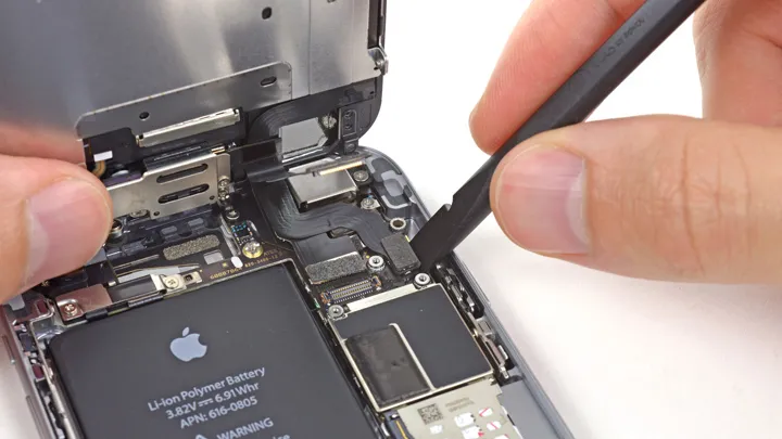 Замена виброзвонка iPhone 6