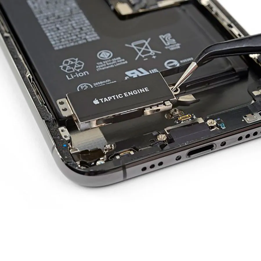 Замена виброзвонка iPhone XR