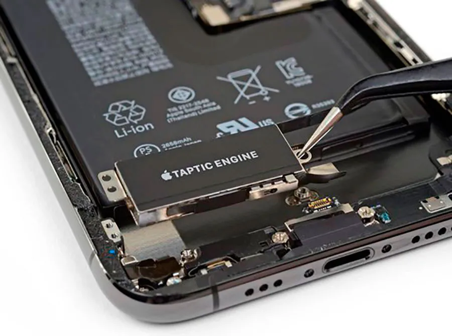 Замена виброзвонка iPhone XS