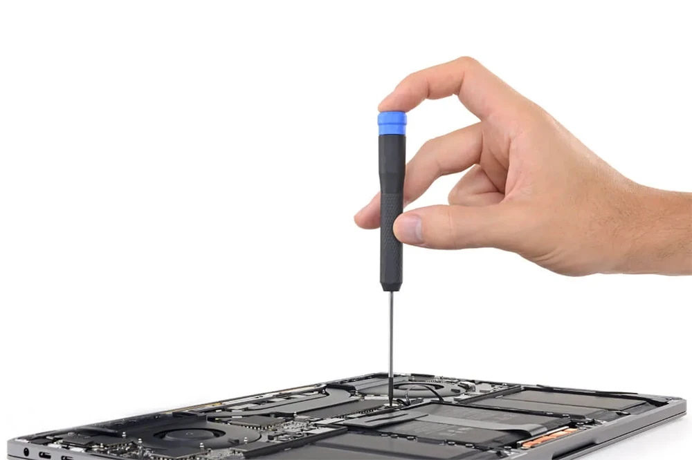 Замена видеочипа (процессора) MacBook Pro 13" (2018) A1989