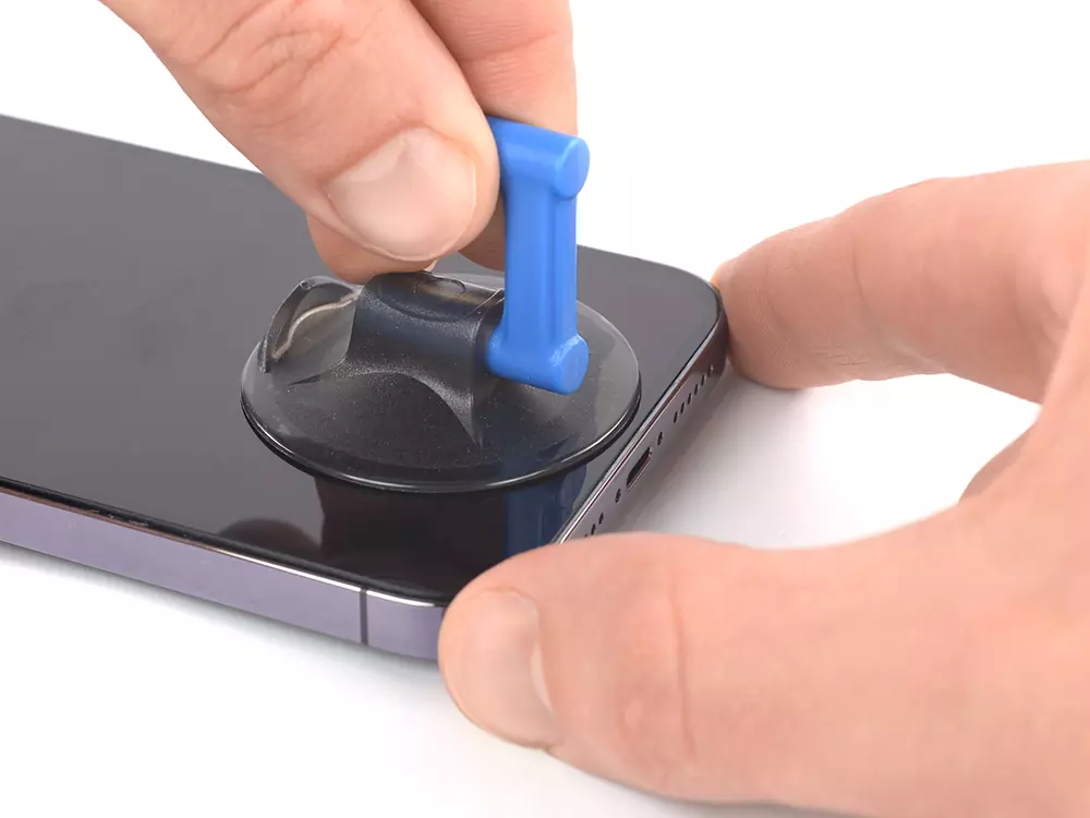 Заміна заднього скла на iPhone 14 Pro Max