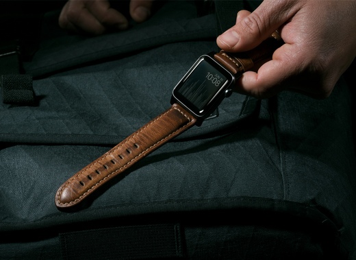 Кожаный черный ремешок Nomad Traditional Leather Black Hardware Black для Apple Watch 42mm/44mm Series SE/6/5/4/3/2/1