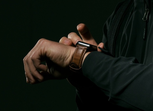 Кожаный черный ремешок Nomad Traditional Leather Black Hardware Black для Apple Watch 42mm/44mm Series SE/6/5/4/3/2/1