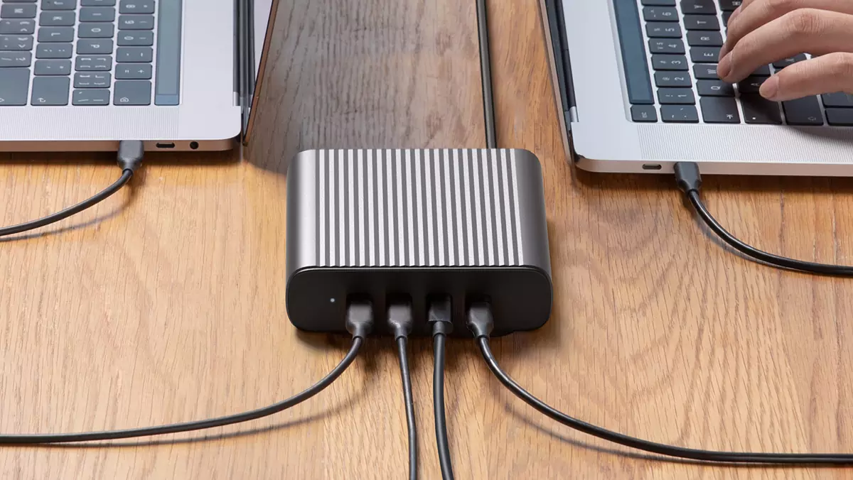 Повербанк Hyperjuice 245W GaN Desktop Charger для MacBook | iPad | iPhone