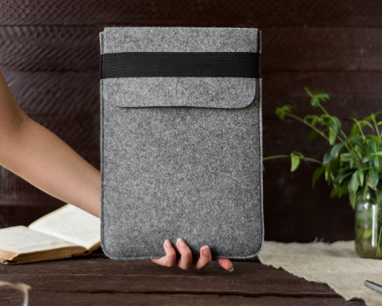 Чохол-кишеня з повсті з гумкою Gmakin Grey для MacBook Pro 14