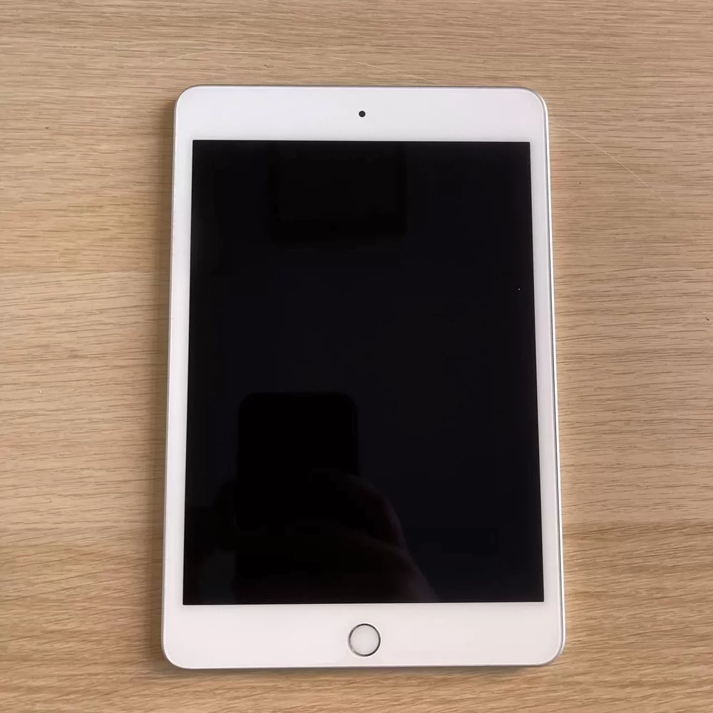 б/у Apple iPad Mini 5 (2019) Wi-Fi 64Gb Silver (MUQX2)