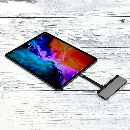 alyuminievyj-kontsentrator-hyperdrive-thunderbolt-3-usb-c-hub-silver-macbook-pro-kupit00003