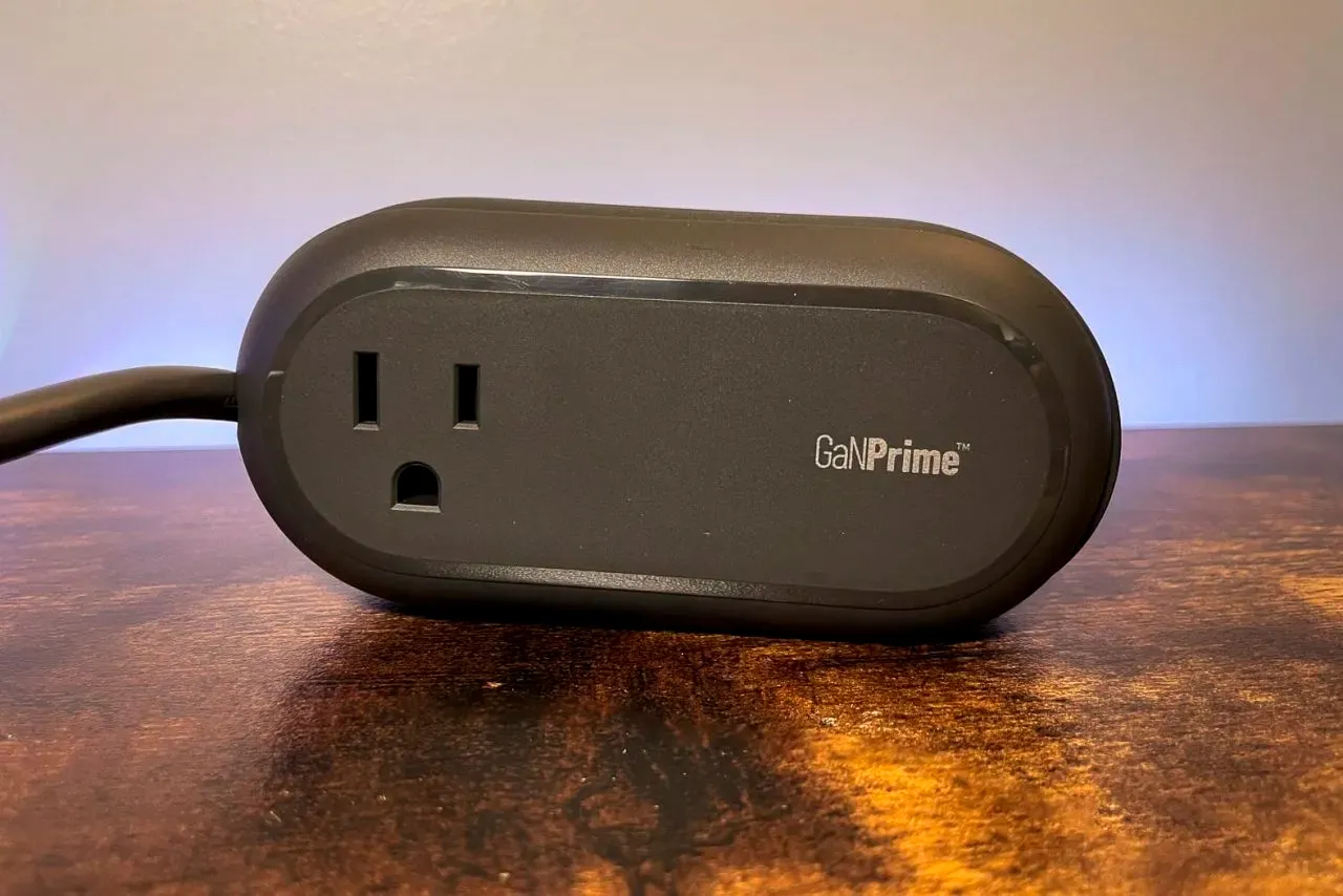 Сетевой удлинитель Anker 615 USB Power Strip GaNPrime 65W для iPhone | MacBook | AirPods + EU адаптер безопасный