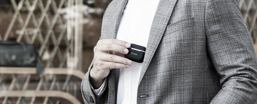 Чорний чохол з карабіном для Apple AirPods Pro Pitaka Air Pal Mini 