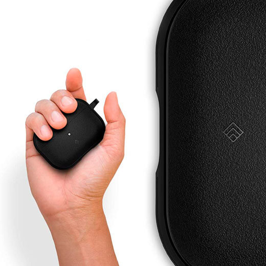 Силиконовый чехол Caseology Vault для AirPods Pro Matte Black