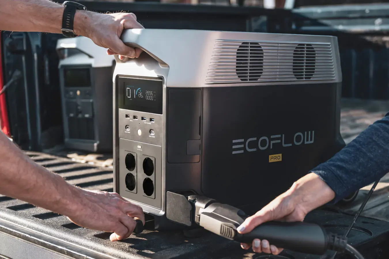 Мощная портативная электростанция EcoFlow DELTA Pro Portable Power Station Black 3600W