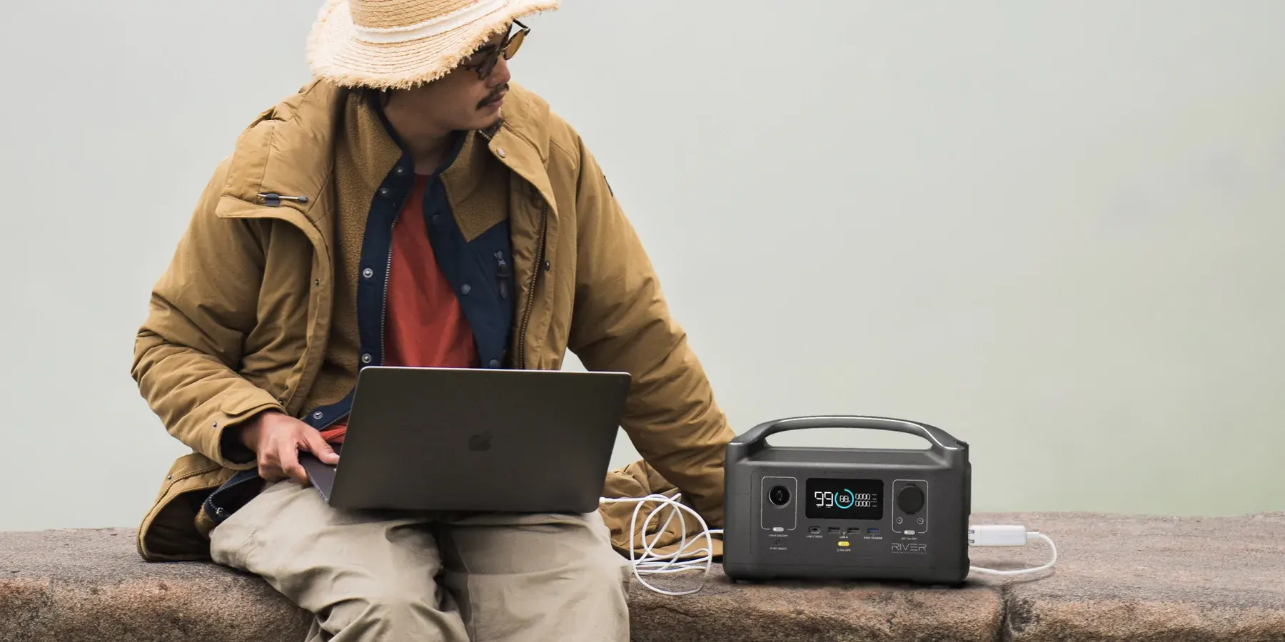 Зарядна станція EcoFlow RIVER Portable Power Station Black (600 - 1800W).
