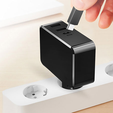 Швидкий зарядний пристрій ESR USB Type-C PD + 2 USB Wall Charger Black (EU)