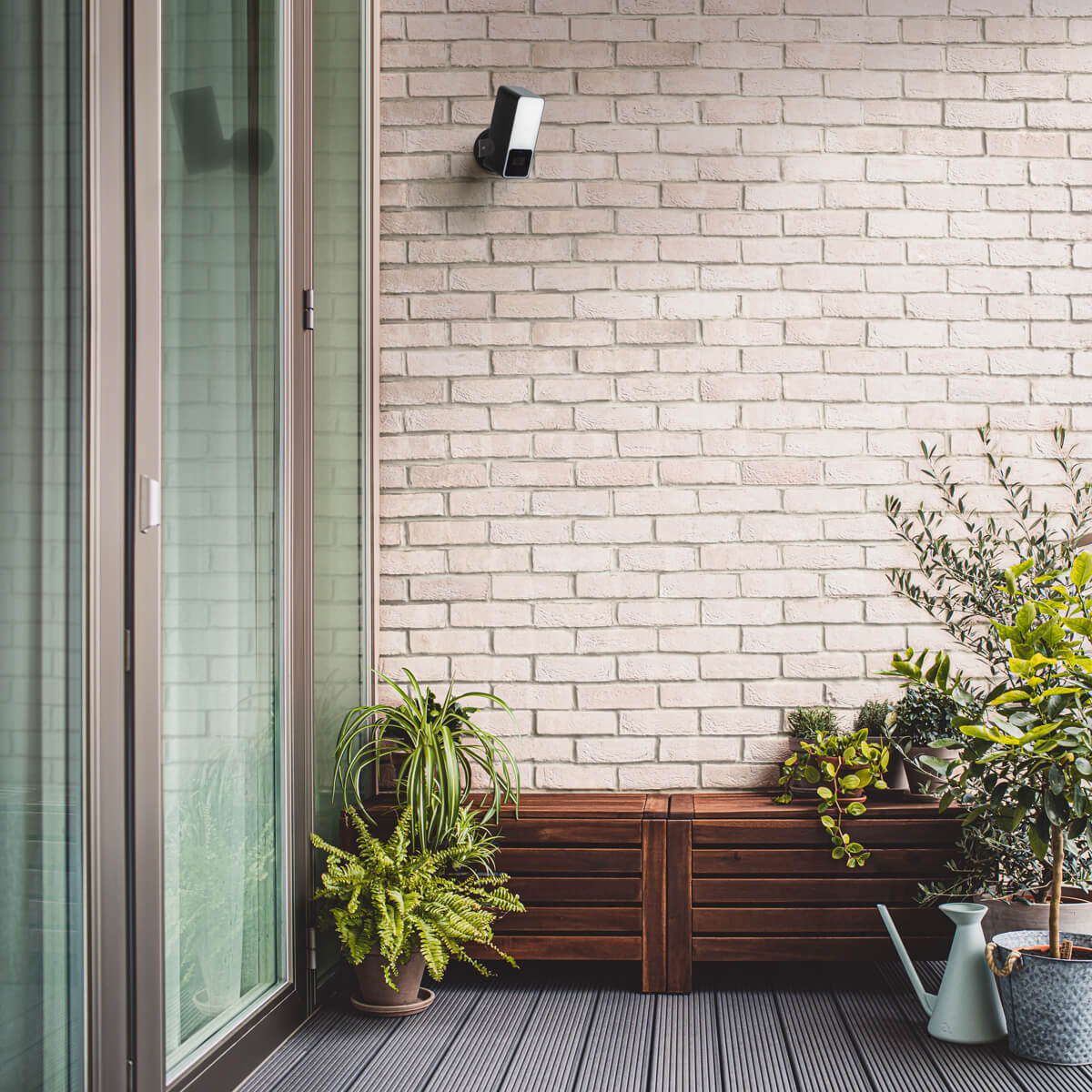 Высококачественная умная камера наружного наблюдения Eve Outdoor Cаm Apple HomeKit Black