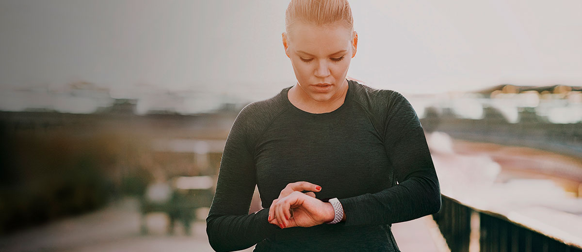 Фитнес-трекер Fitbit Charge 4