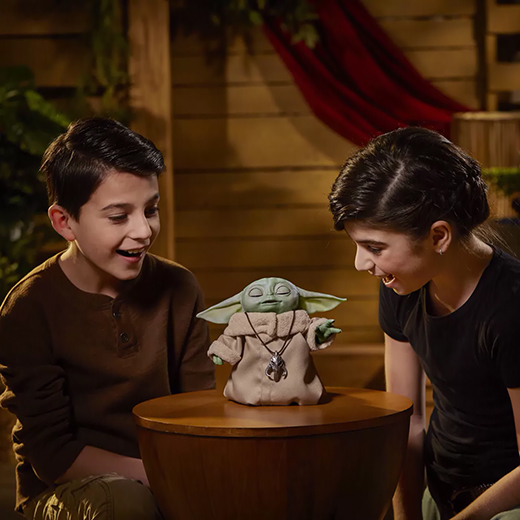 Інтерактивна іграшка Hasbro Baby Yoda (Малюк Йода) з Зоряні війни: Мандалорец