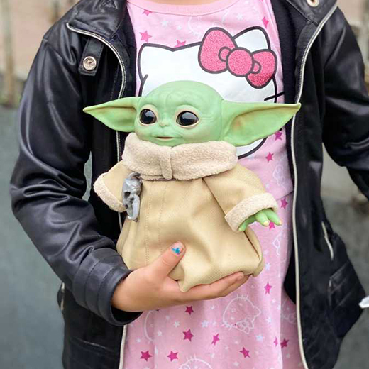 Інтерактивна іграшка Hasbro Baby Yoda (Малюк Йода) з Зоряні війни: Мандалорец