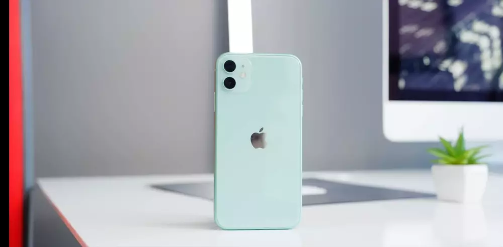 б/в iPhone 11