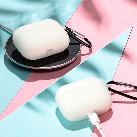 Купить светящийся силиконовый чехол с карабином iLoungeMax Liminous для AirPods 3
