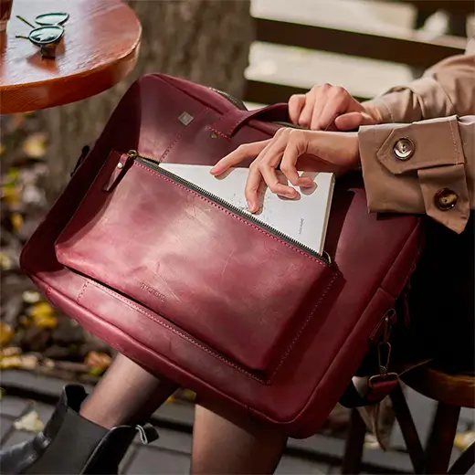 В Україні шкіряна сумка INCARNE Biz Бордо для Macbook Pro 15" (2016-2019)