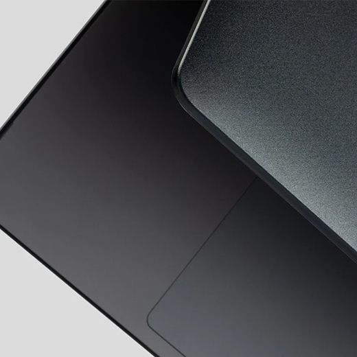 Черный пластиковый чехол Incase Hardshell Dots Case для MacBook Pro 13" (2020)