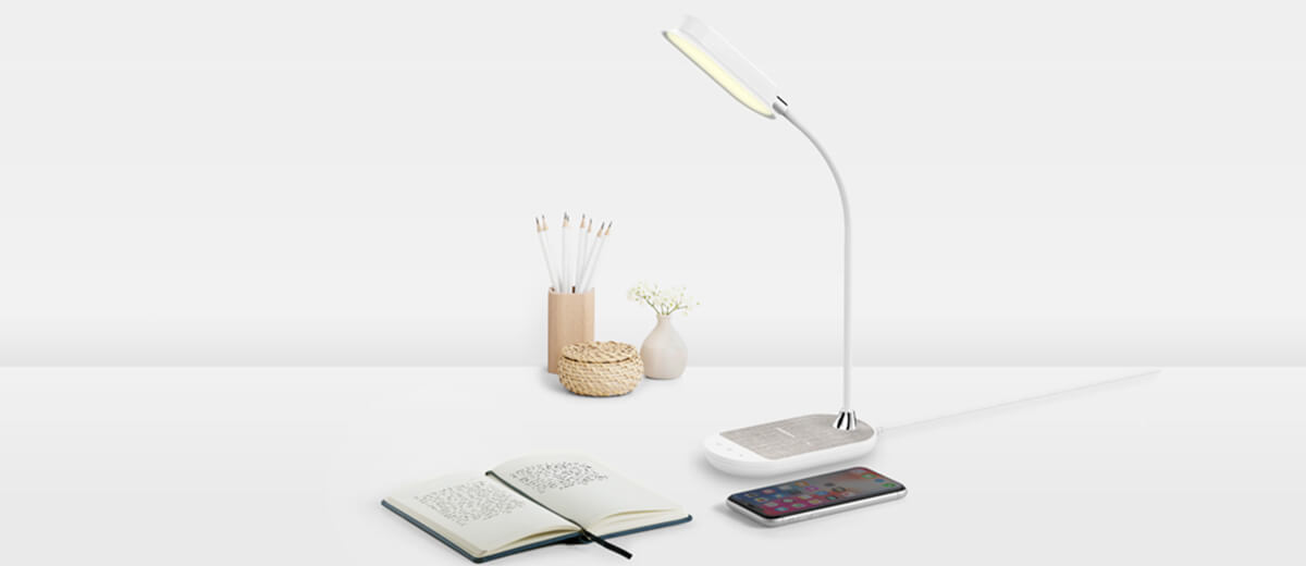 Настільна світлодіодна лампа Momax Q.Led Flex Mini з бездротовою зарядкою (10W)