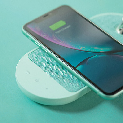 Настільна світлодіодна лампа Momax Q.Led Flex Mini з бездротовою зарядкою (10W)
