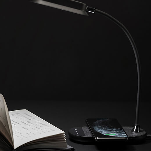 Настільна світлодіодна лампа Momax Q.Led Flex Mini з бездротовою зарядкою (10W)