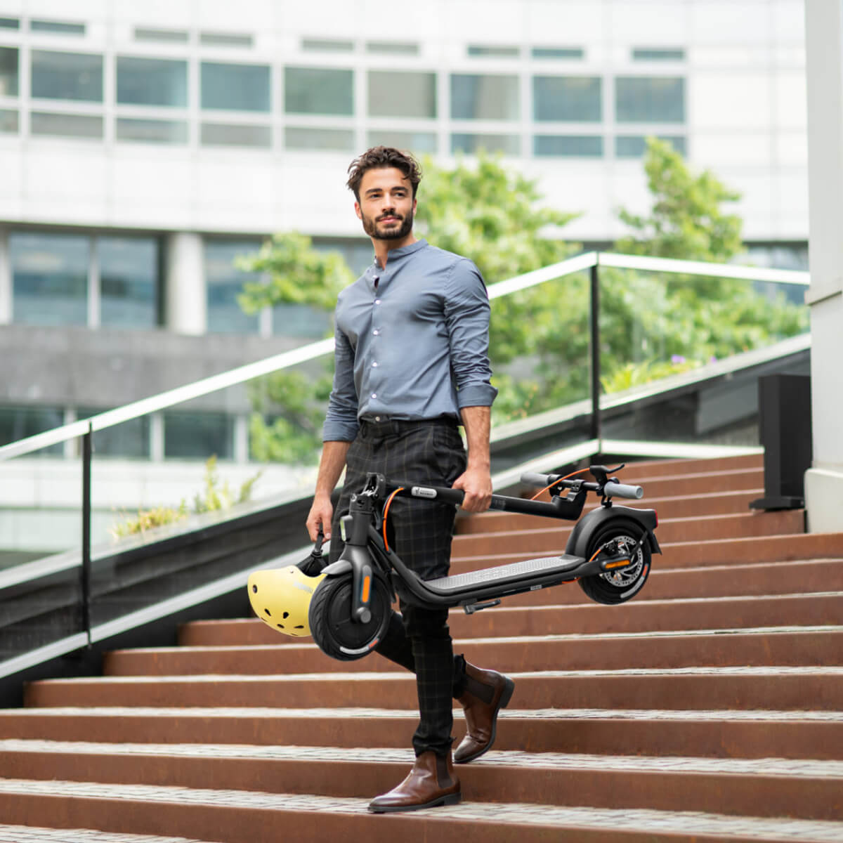 Дизайн електросамокату Ninebot KickScooter by Segway F30E