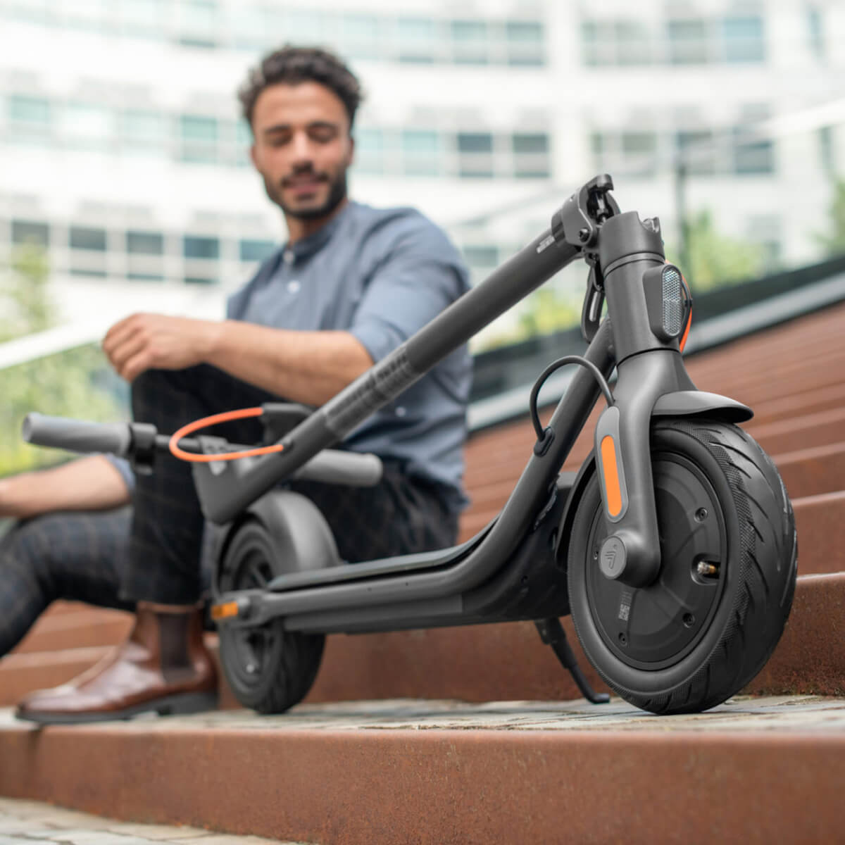 Купити електросамокат Ninebot KickScooter by Segway F30E у Києві за низькою ціною