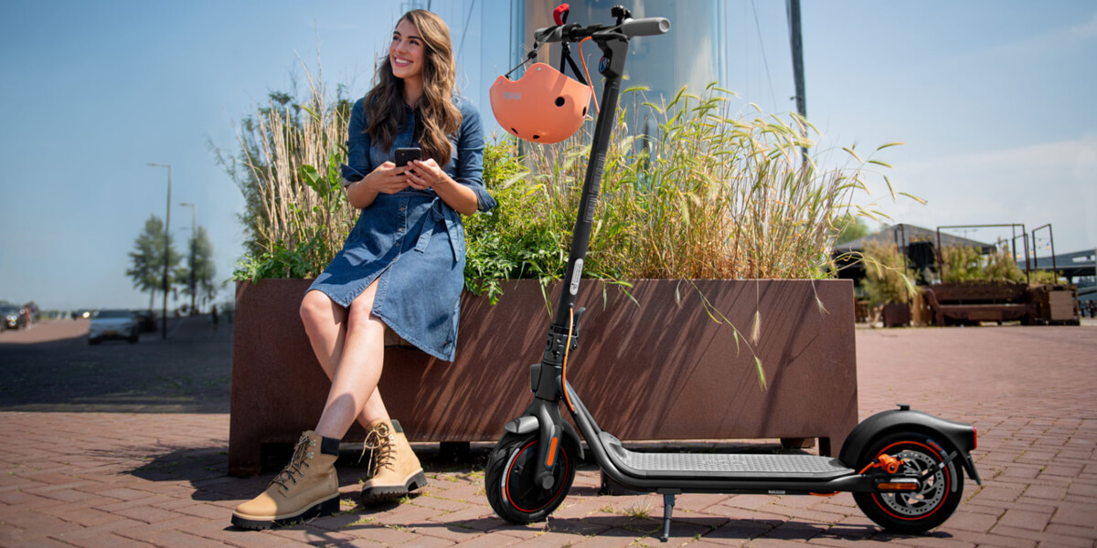 Купить электросамокат Ninebot KickScooter by Segway F40E