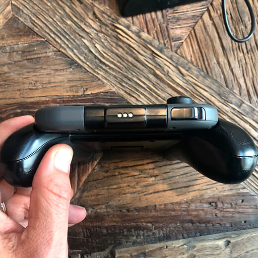 Підзарядний власник Nintendo Switch Joy-Сon Pro Charging Grip дизайн