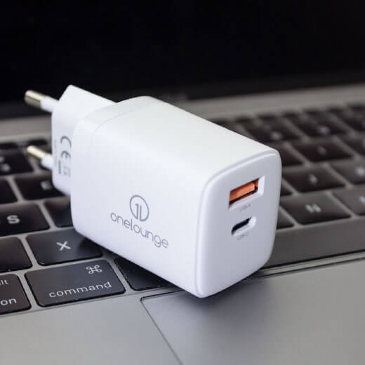 Зарядное устройство oneLounge 1Power PD 20W USB-C + USB-AЗащита и технические характеристики
