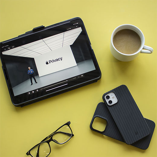 Ультратонкий дизайн карбонового (кевлар) чехла oneLounge 1Thin Aramid для iPhone 12 | 12 Pro