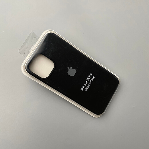 Черный силиконовый чехол iLoungeMax Silicone Case для iPhone 12 | 12 Pro OEM