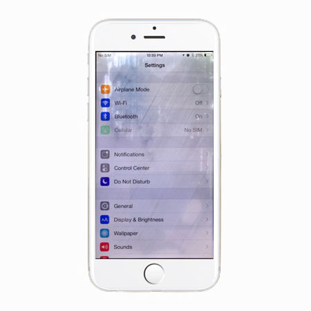 Экран белый или синий или красный на iPhone