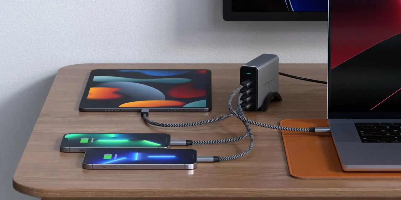 Купить зарядное устройство Satechi USB-C 4-Port PD GaN Charger 165W