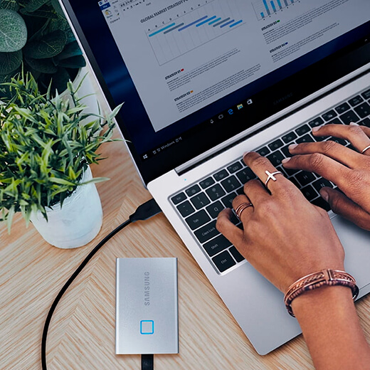 Внешний портативный SSD диск Samsung T7 Touch 2TB дизайн