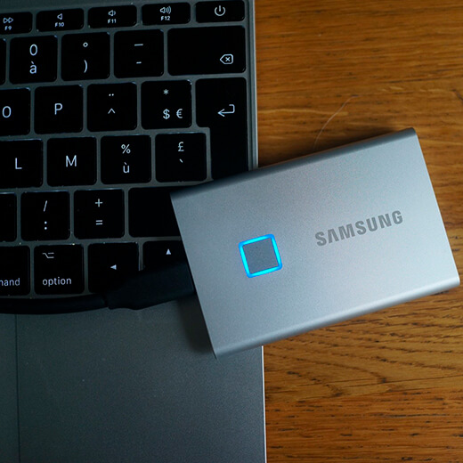 Внешний портативный SSD диск Samsung T7 Touch 2TB