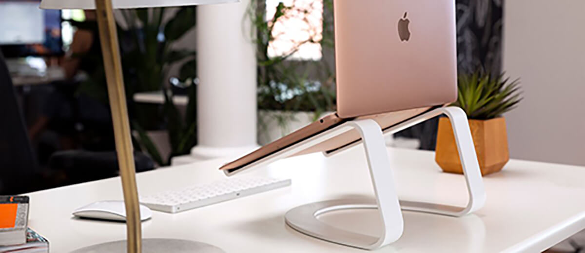 Алюминиевая подставка Twelve South Introducing Curve SE для MacBook