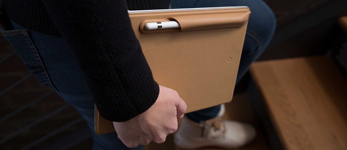 Чехол-книжка Twelve South SurfacePad Black для iPad mini 5