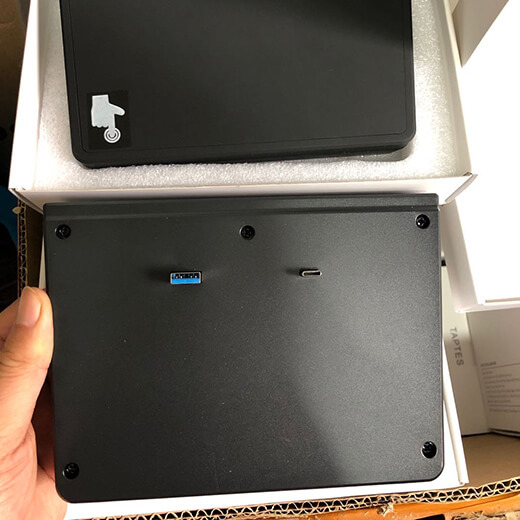 Концентратор USB OneLounge Hub 5 in 1 для Tesla Model 3