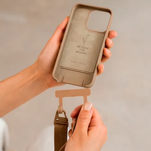Ціна еко-чохла з ремінцем Woodcessories Case with Strap Taupe Brown для iPhone 14 Pro