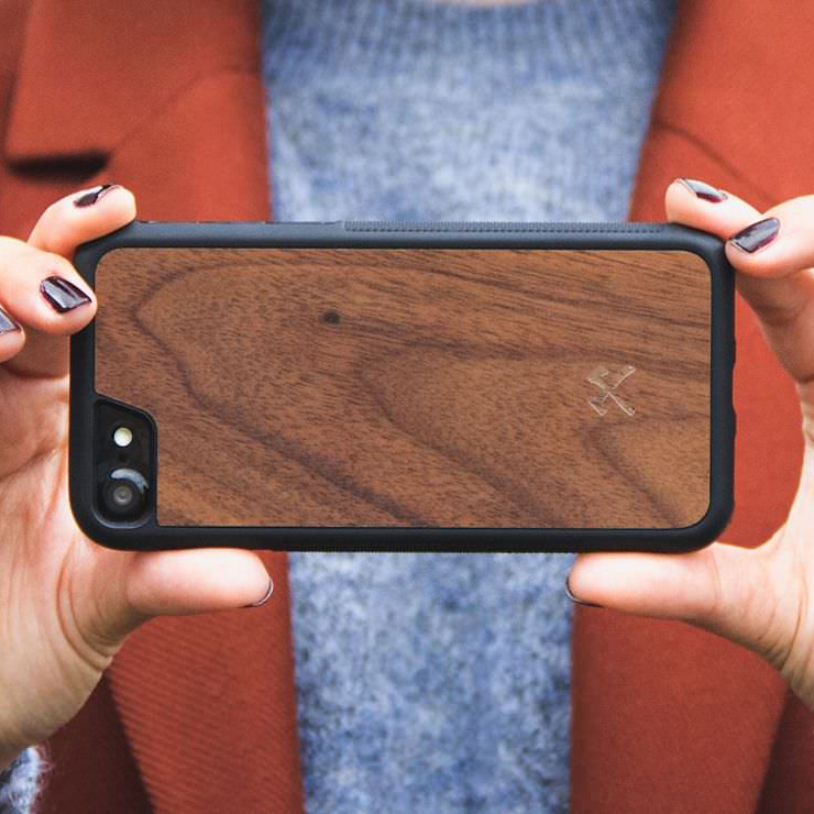 Деревянный чехол Woodcessories Wooden Bumper Case для iPhone SE 3 | SE 2 | 8 | 7/8/SE 2020