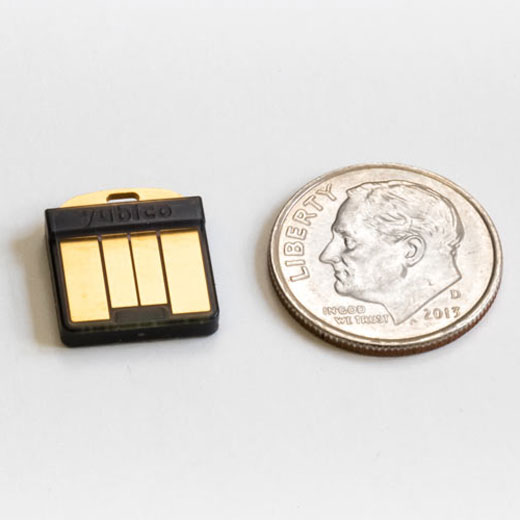 Купить электронный защитный FIDO ключ Yubico YubiKey 5 Nano