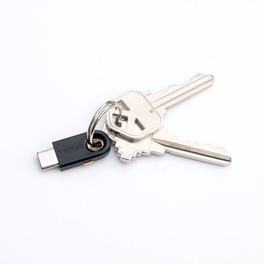 Купити електронний захисний FIDO ключ Yubico YubiKey 5C